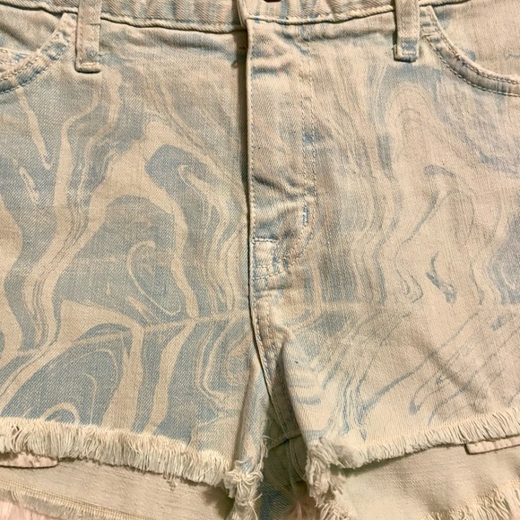 Current Elliott Jean Boyfriend Shorts - Picture 8 of 10